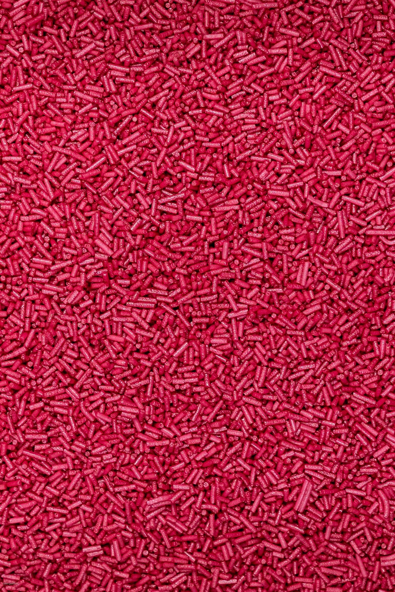 Glimmer Strands - Deep Pink (No E171) Sprinkles SPRINKLY