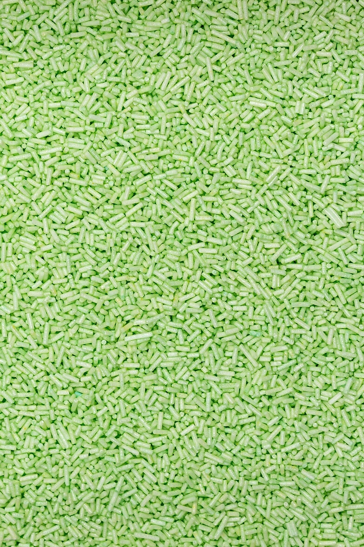 Glimmer Strands - Pastel Green (No E171) Sprinkles SPRINKLY